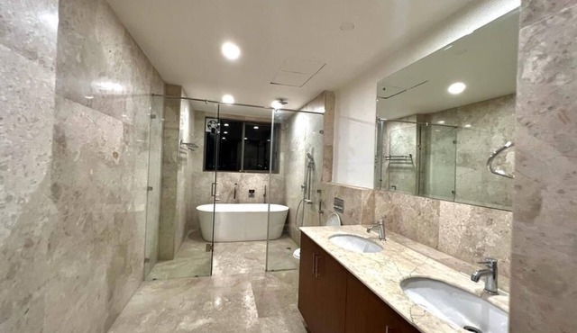 Entire Luxury 2BHK Flat for Parties/Family
