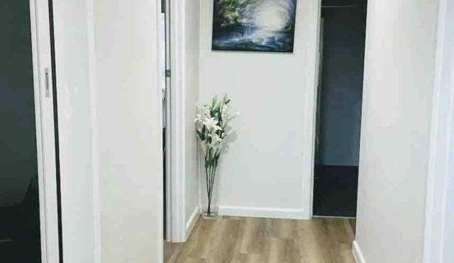 Entire Villa With all Services at Your Doorstep in Coburg
