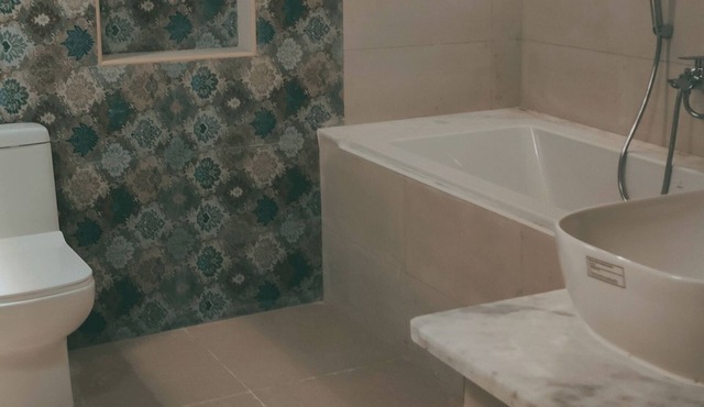♛ Estancia Tranquila: 1 BR/1 WR+Bath Tub ♛