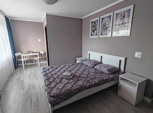 EVA's Rooms