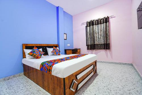 FabExpress Evaan Deluxe Rooms