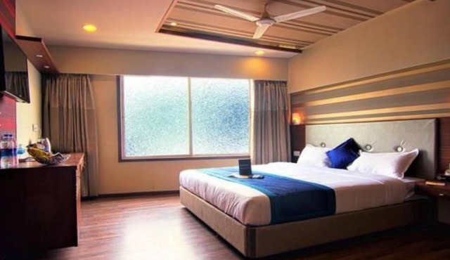 FabHotel Berry's