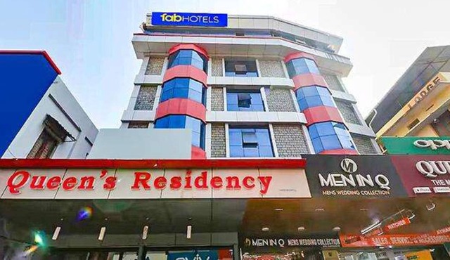 Fabhotel Central Queens Residency