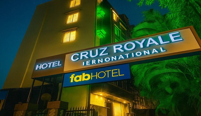 Fabhotel Cruz Royale