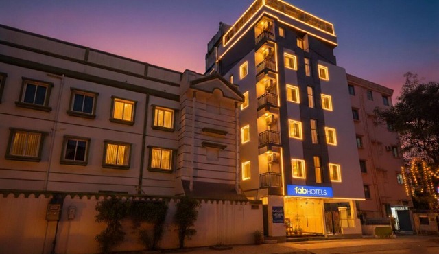 FabHotel Crystal Suites - Marathahalli