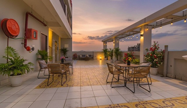 Fabhotel Diamond I