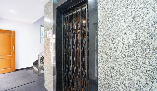 FabHotel Frenotel - Madhapur