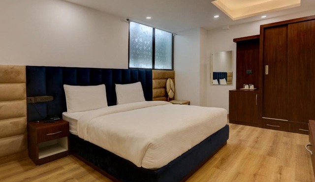 FabHotel Golden Dream