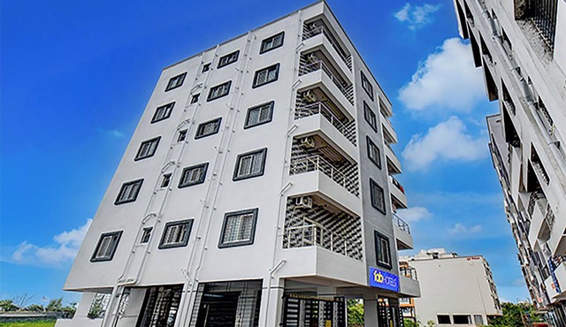 Fabhotel Hide Inn