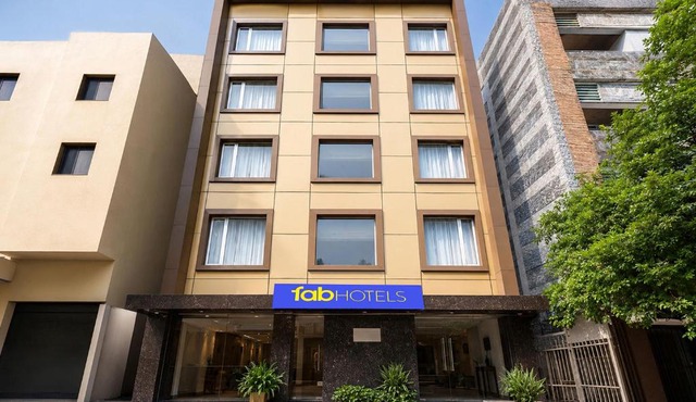 FabHotel Karol Bagh Residency - Nr Karol Bagh Market