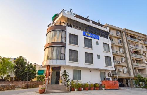 FabHotel Kirara - Nr Jaipur International Airport
