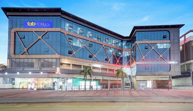 Fabhotel Lake View I