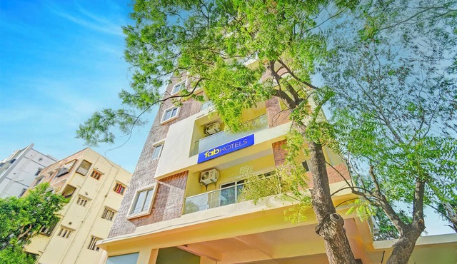 Fabhotel Legacy