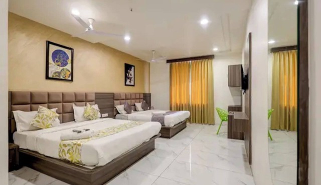 Fabhotel Mh Grand in Kalol