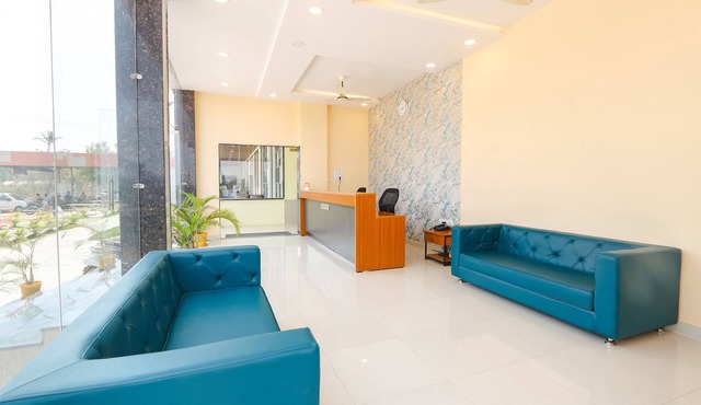 Fabhotel Mint Park