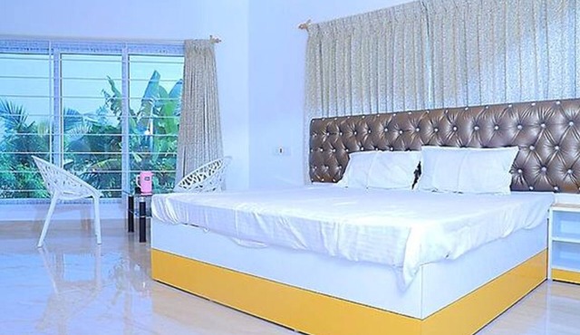 Fabhotel Octagon Beach Resort