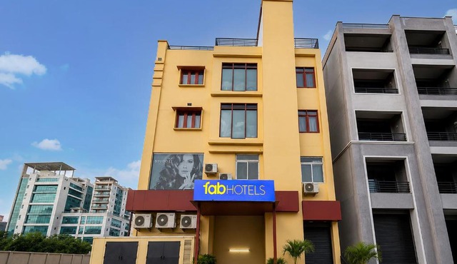 FabHotel Prestige Lake Ridge