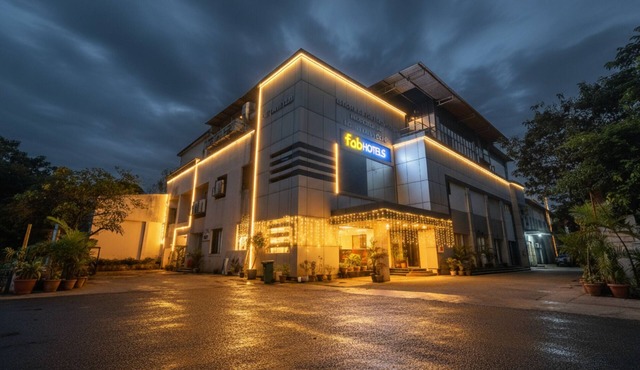 Fabhotel Prime The Thane Club