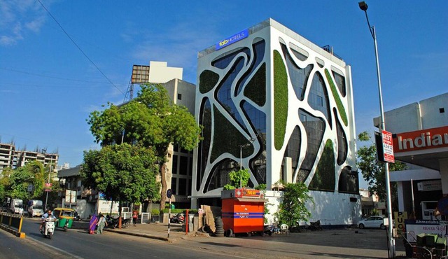FabHotel Prime White Cloud