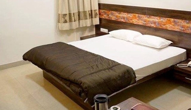 Fabhotel Rajdhani Ii