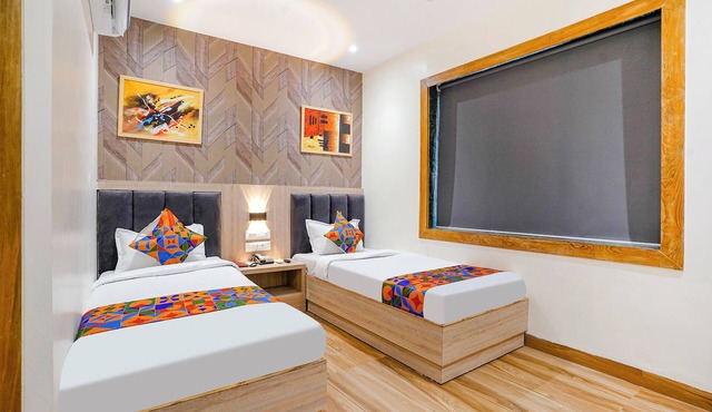 Fabhotel Riza International