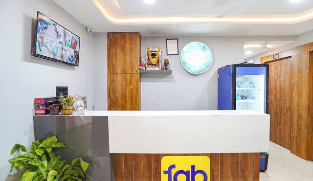Fabhotel Royal King