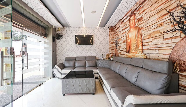 Fabhotel Scons Inn