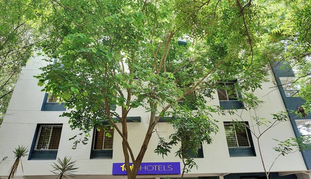 Fabhotel Shravani Residency