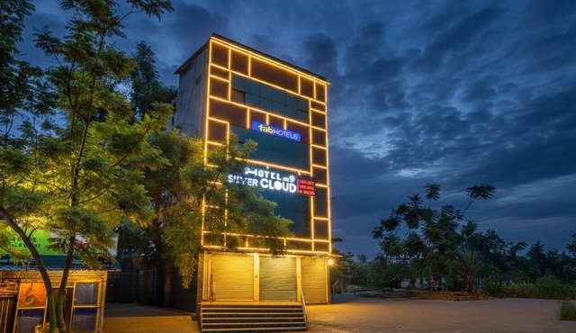 Fabhotel Silver Cloud