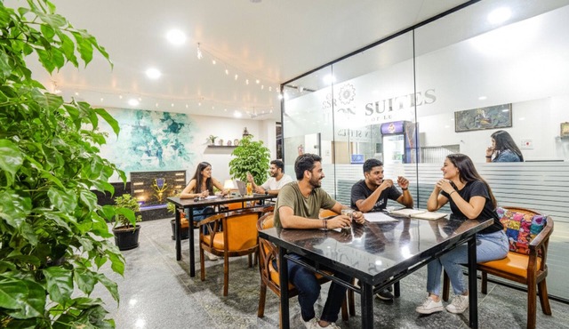 Fabhotel Ssr Ikon Suites