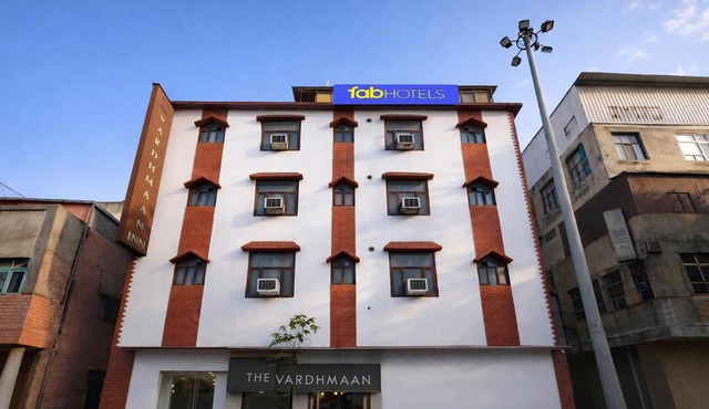 FabHotel Vardhmaan Inn