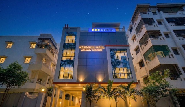 Fabhotel Vedhanshi