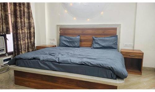 FabHotel Vibe Living - Huda City Centre Metro