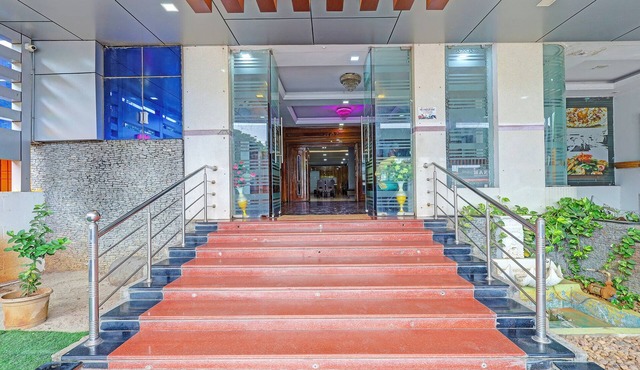 Fabhotel Yagna Residency