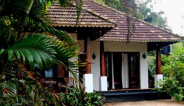 Fabulous 2 Bedroom Hall cottage on Marari Beach!
