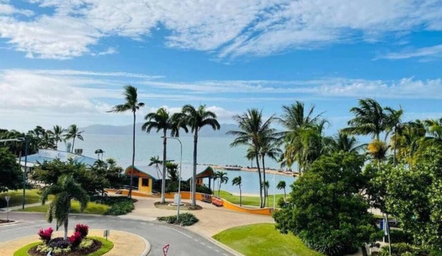 Fabulous 3Bed 2Bath With Stunning Views-The Strand in North Ward