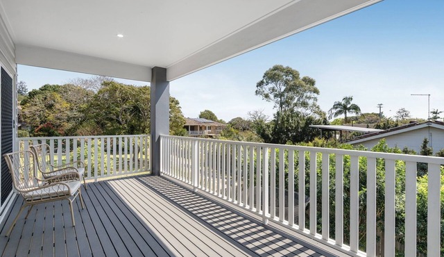 Family-Friendly House with Courtyard Retreat in Wavell Heights