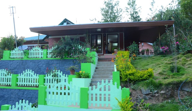 Familycare Homestay Munnar