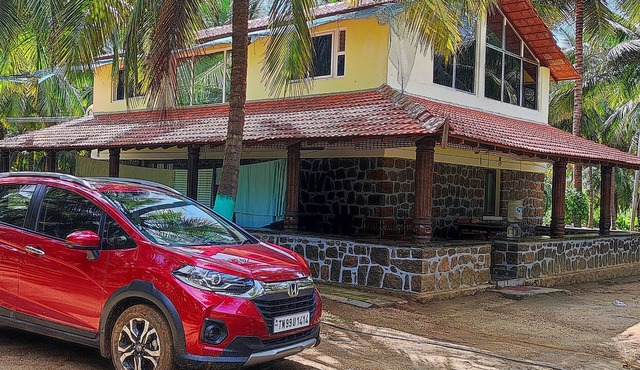 Farmstay located amidst coconut farm within one hour drive from Coimbatore city.