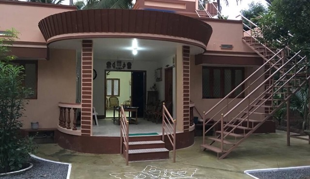 FarmStay near Pollachi amidst Coconut Trees with River Access