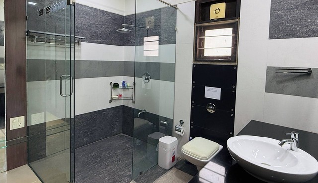 First floor of luxurious bunglow with 3AC-bedrooms in Prime location Ahmedabad