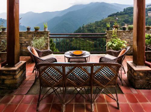 Flame of the Forest by Levitate - Luxury Two-Bedroom Chalet with Balcony Top Valley View & Fully Equipped Kitchen