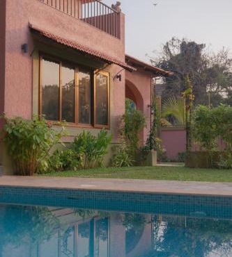 Flor De Lis - 4 BHK Villa with Pool, parking Anjuna
