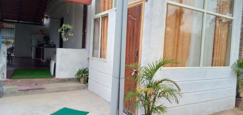 Flora Homestay