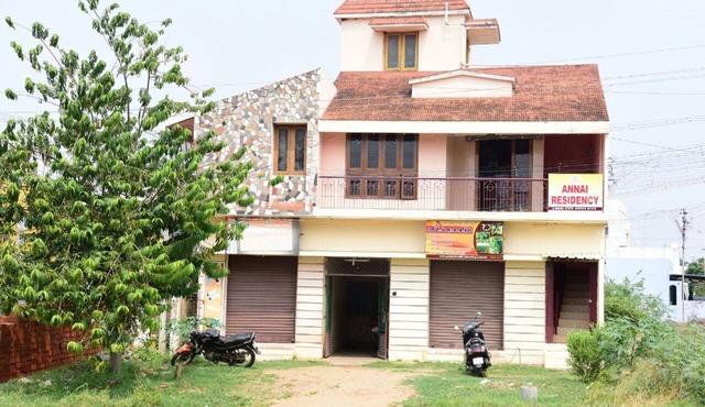 For a Simple Stay in Pollachi !