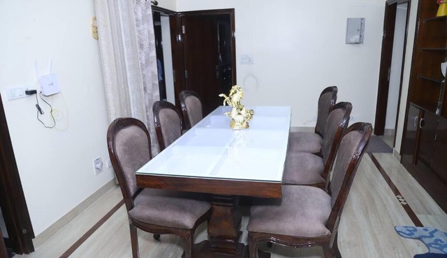 Fortune Home Service Apartment 3Bhk,B-57 Near Apollo Hospital