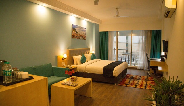 Four Leaf Service Suites