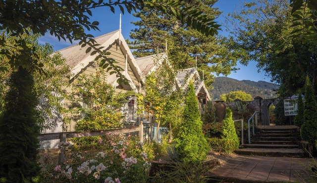 Foxglove Luxury accommodation stay. Tranquil retreat in Tilba Tilba
