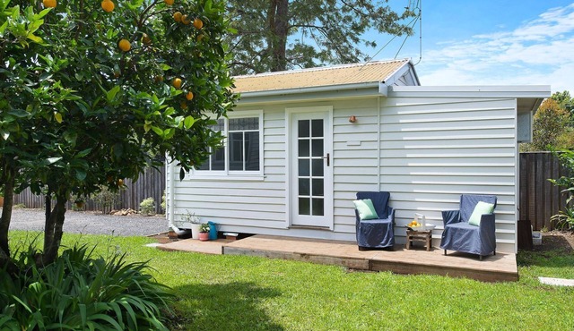 Fremily Cottage - Charming White Cottage in Berry