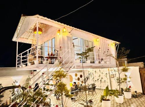 Friends Villa Nainwal
